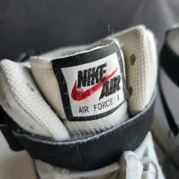 White/Black Nike Air Force 1 high-tops size US 9.5 Men's Basketball Shoes - Picture 3 of 10